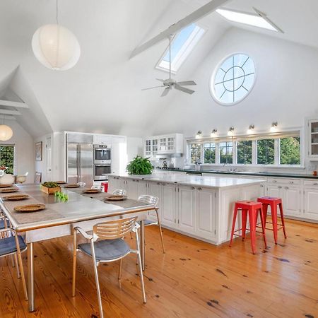 Large Modern North Fork Barn:Vineyards In Backyard, Harbes Farms Villa Mattituck Exterior photo