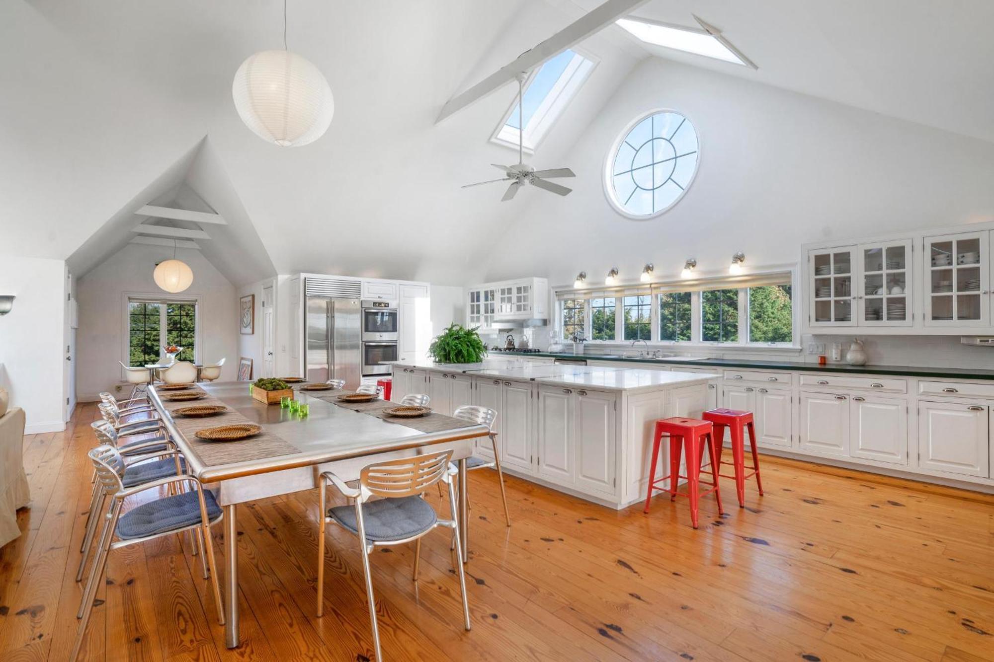 Large Modern North Fork Barn:Vineyards In Backyard, Harbes Farms Villa Mattituck Exterior photo
